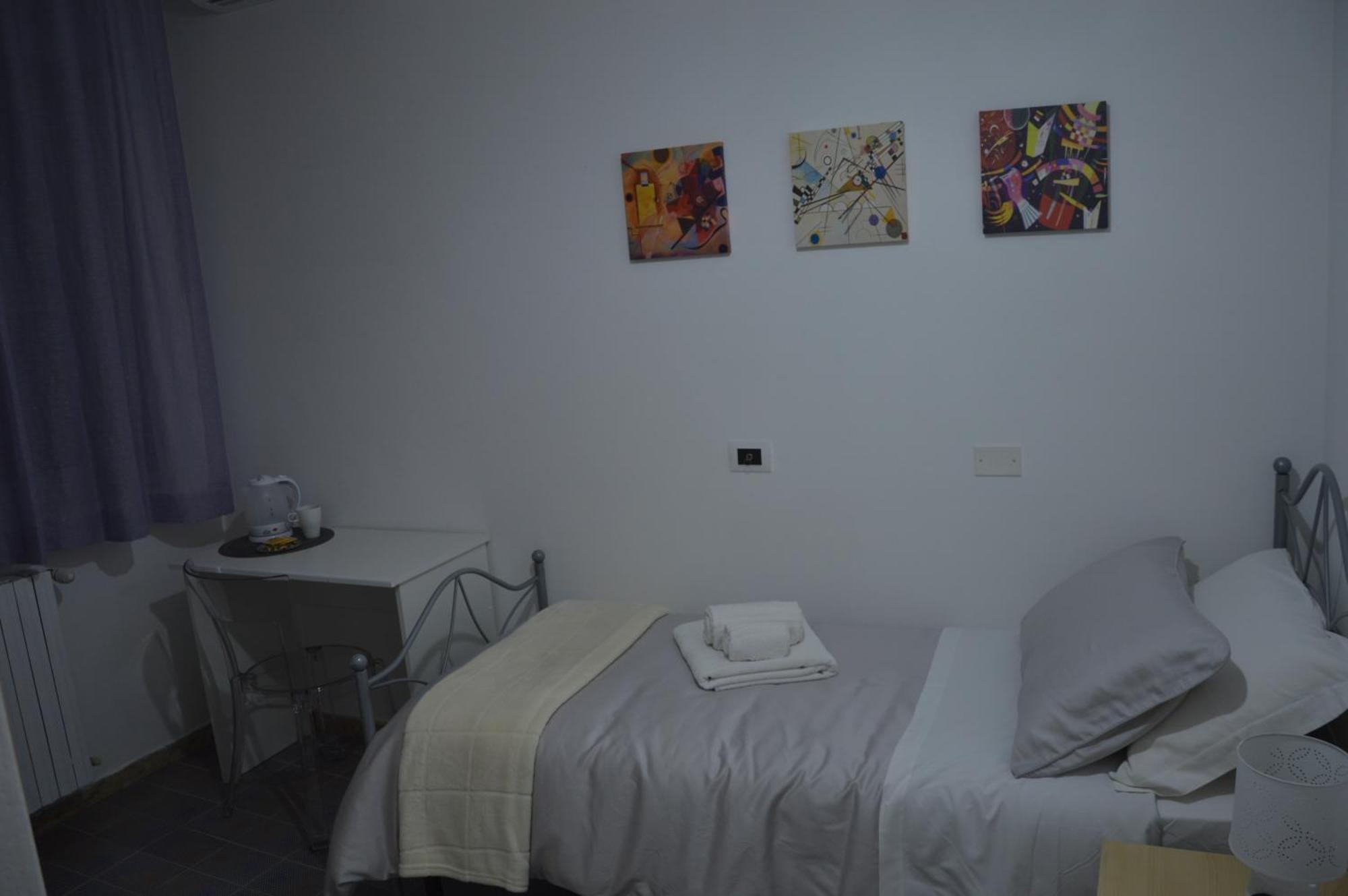 B&B L'Incanto Degli Artisti 卡尔塔吉罗 外观 照片